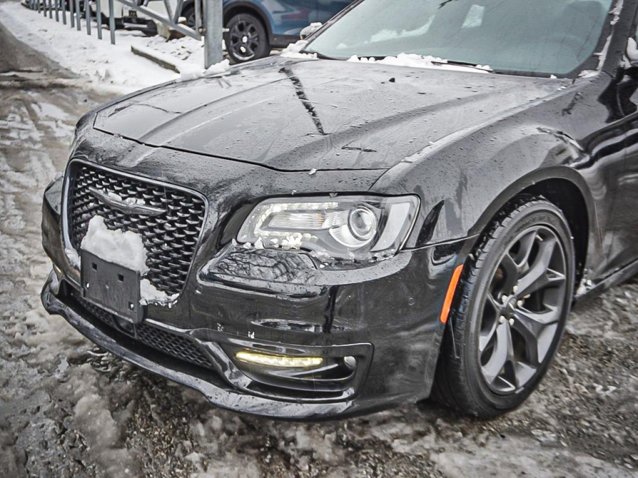 2023 Chrysler 300  Photo