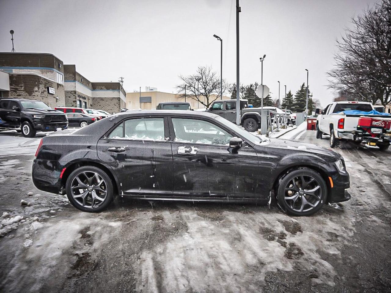 2023 Chrysler 300  Photo