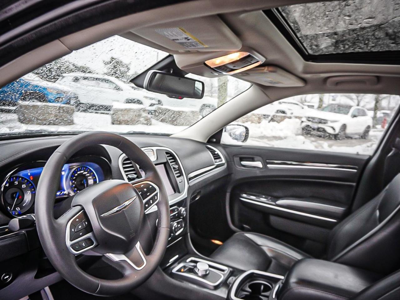 2023 Chrysler 300  Photo