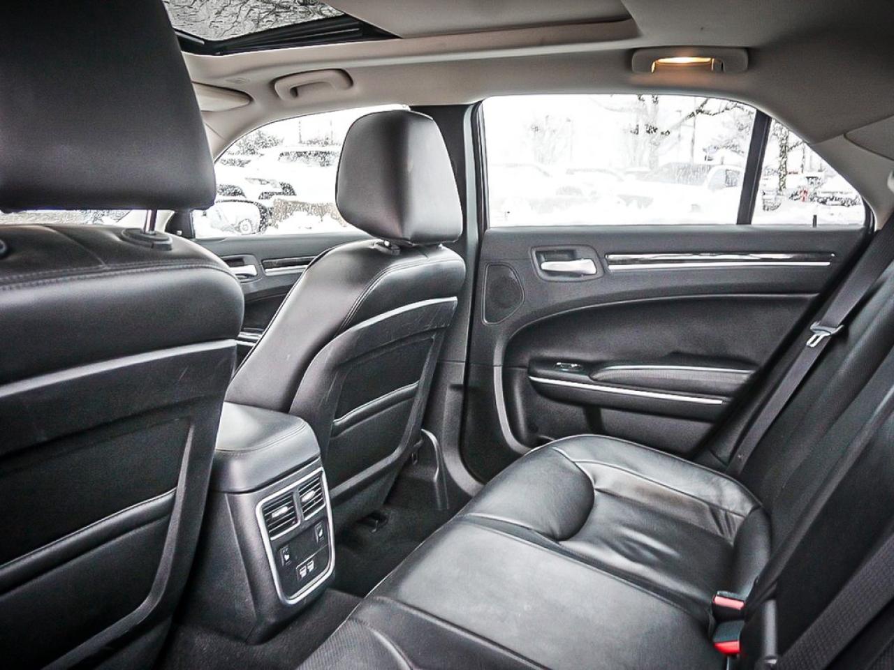 2023 Chrysler 300  Photo