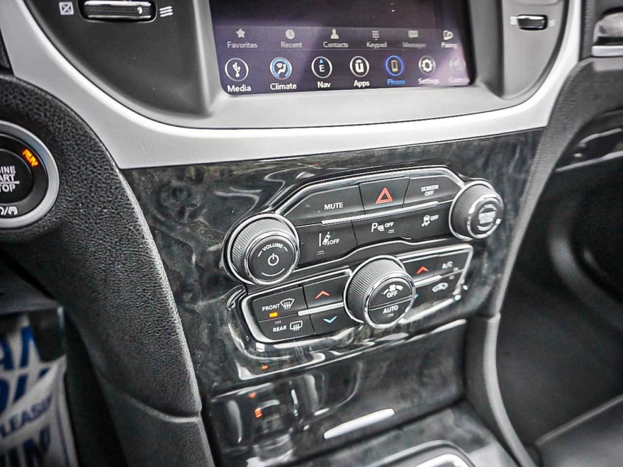 2023 Chrysler 300  Photo