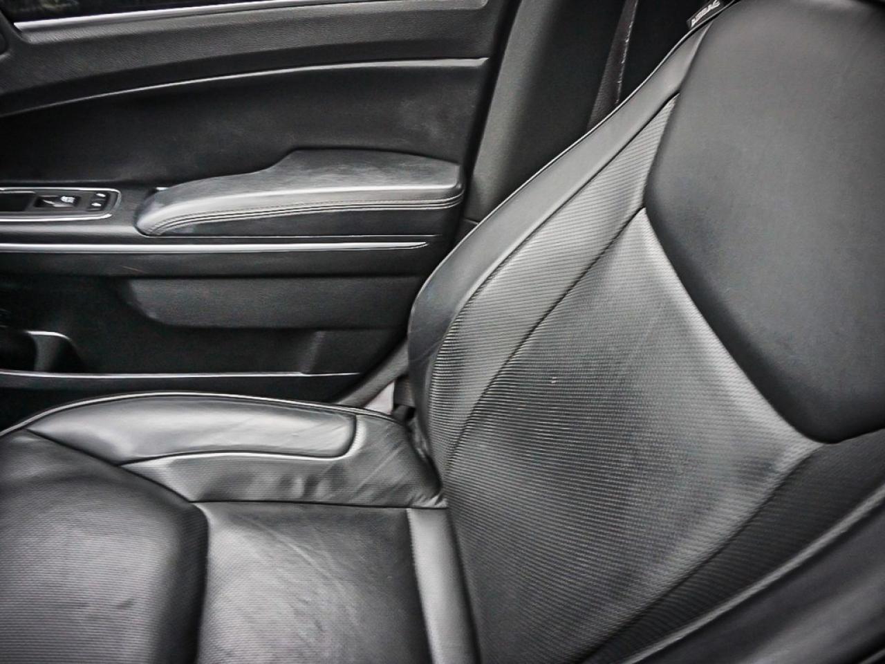 2023 Chrysler 300  Photo