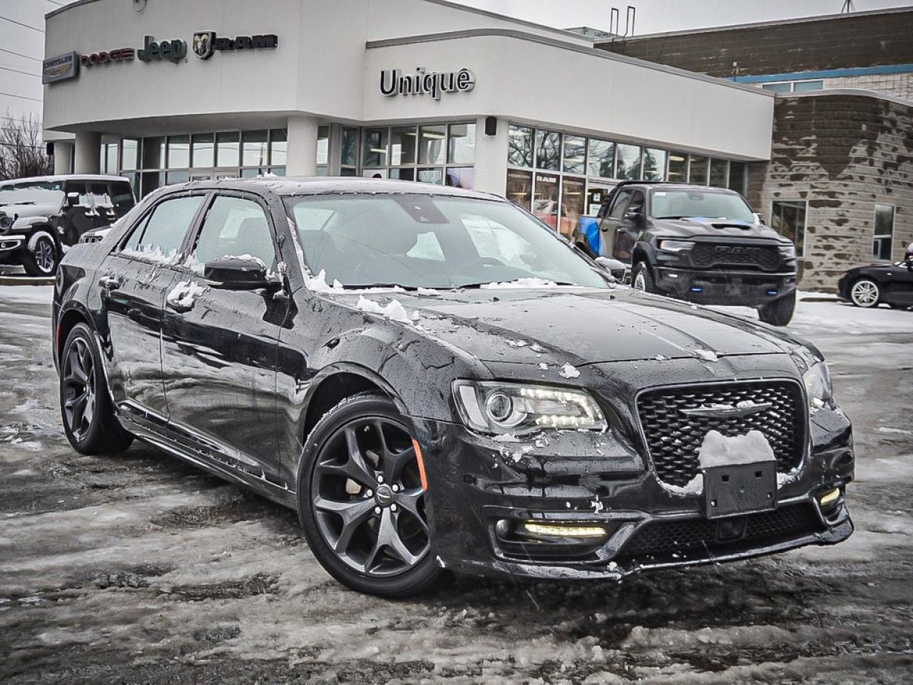 2023 Chrysler 300  Photo