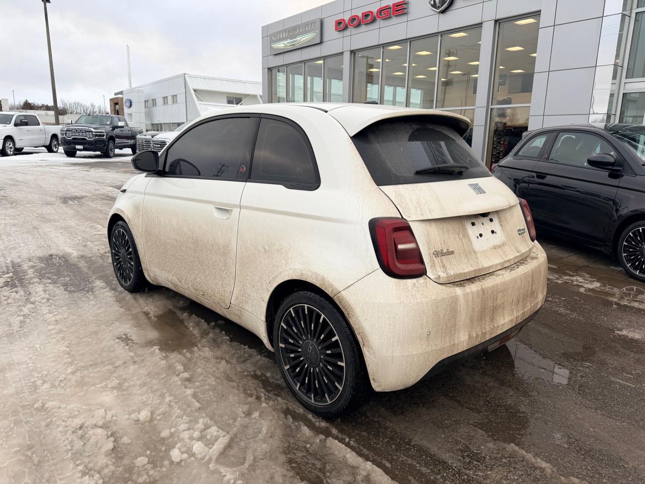 2025 Fiat 500E (RED) Edition FWD Photo3