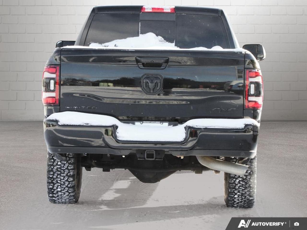 2022 RAM 2500 Limited 4x4 Crew Cab 6'4" Box Photo4