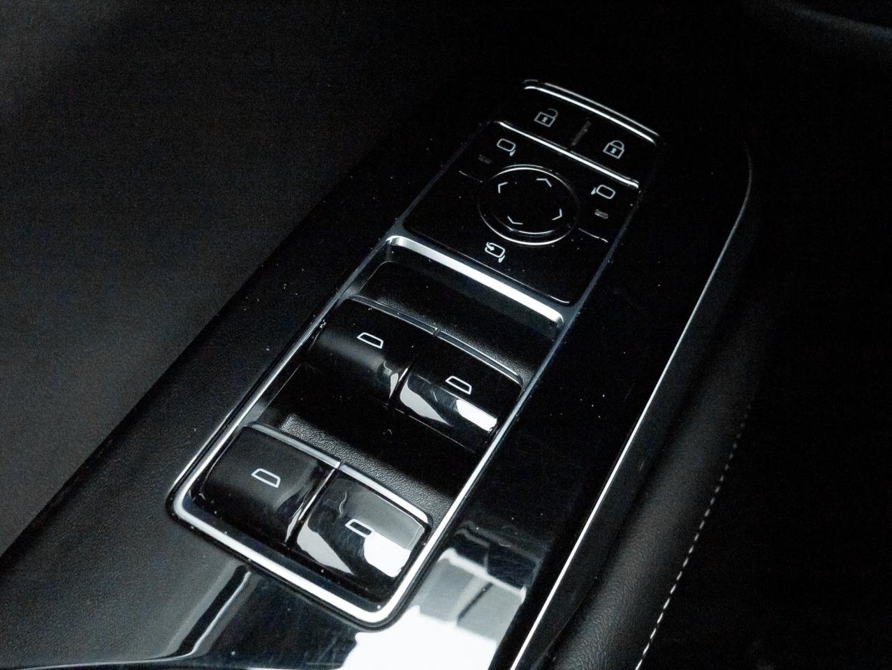 2025 Cadillac Escalade Sport Platinum 4dr 4x4 Photo