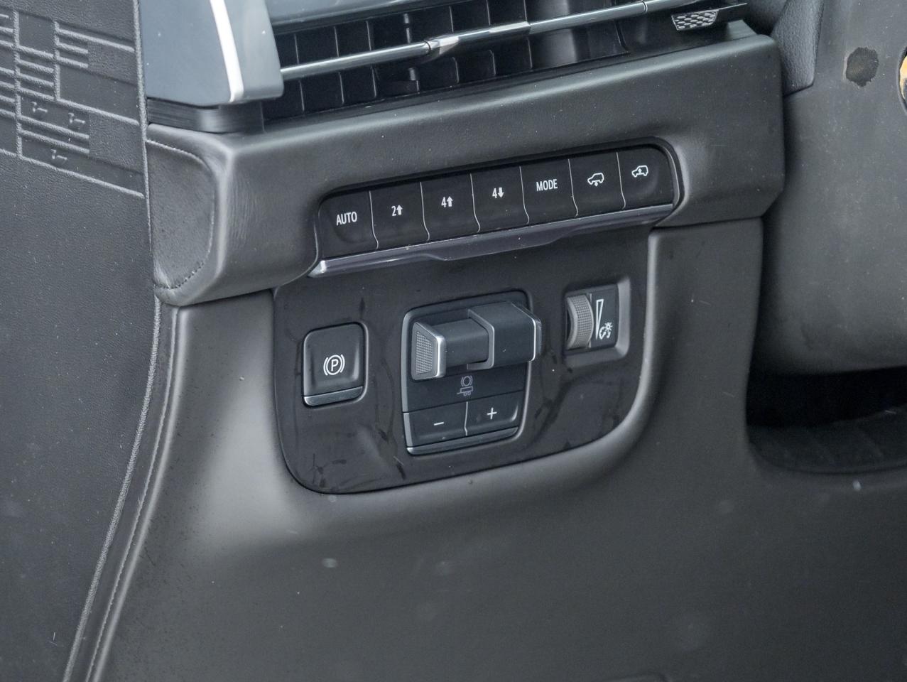 2025 Cadillac Escalade Sport Platinum 4dr 4x4 Photo