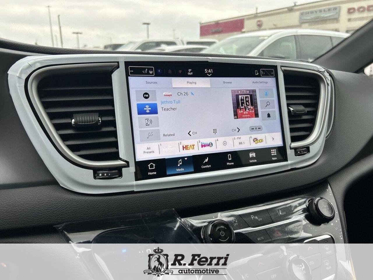 2026 Chrysler Grand Caravan SXT Front-Wheel Drive Passenger Van Photo