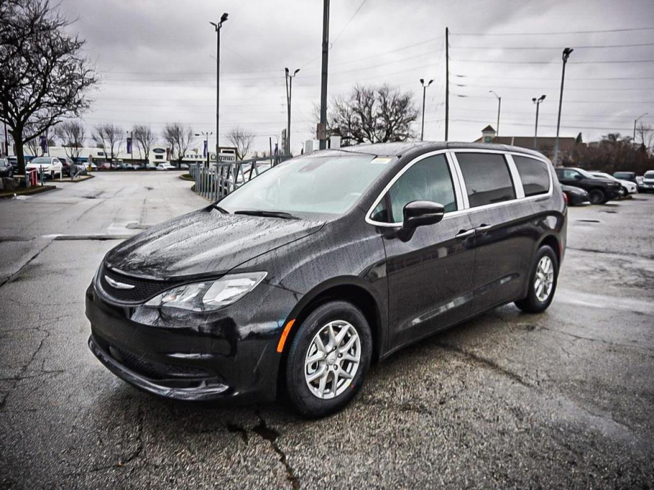 2026 Chrysler Grand Caravan  Photo4