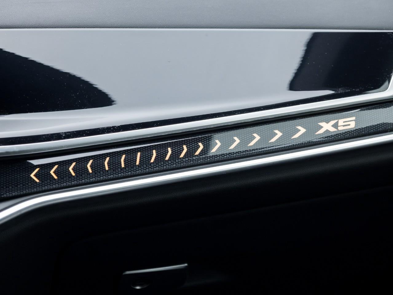 2024 BMW X5 xDrive40i 4dr All-Wheel Drive Sports Activity Vehicle Photo