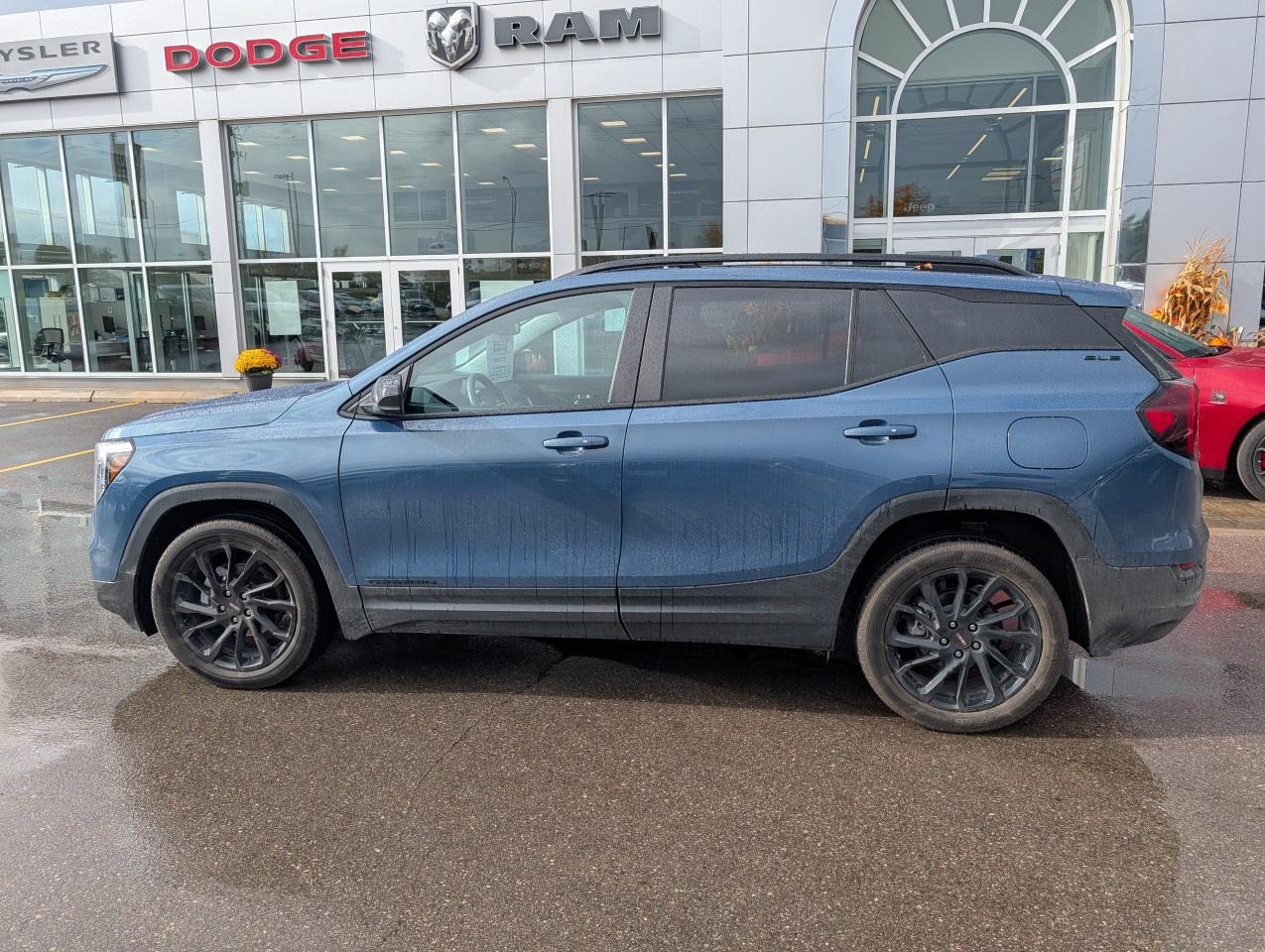 2024 GMC Terrain AWD SLE Photo