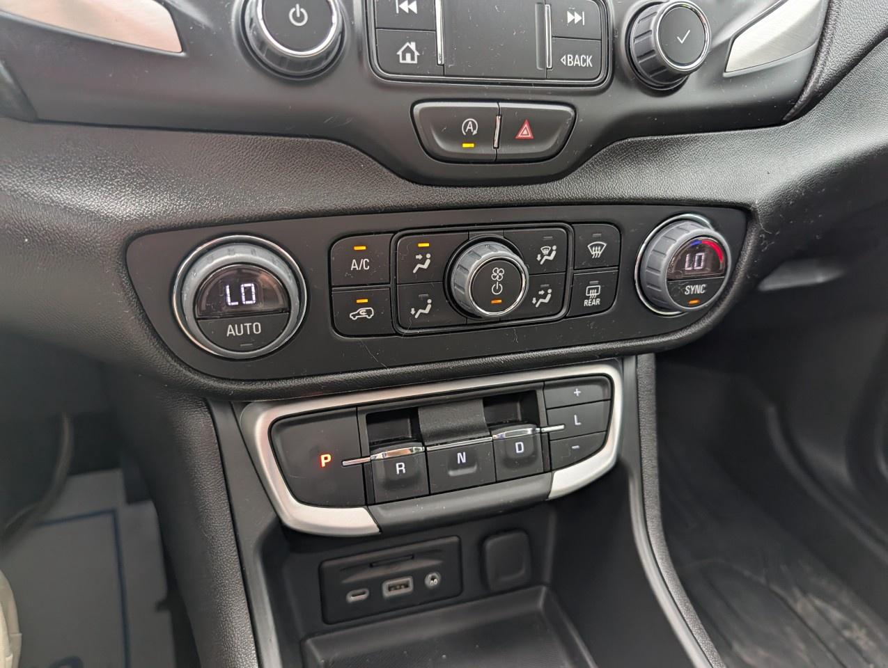 2024 GMC Terrain AWD SLE Photo