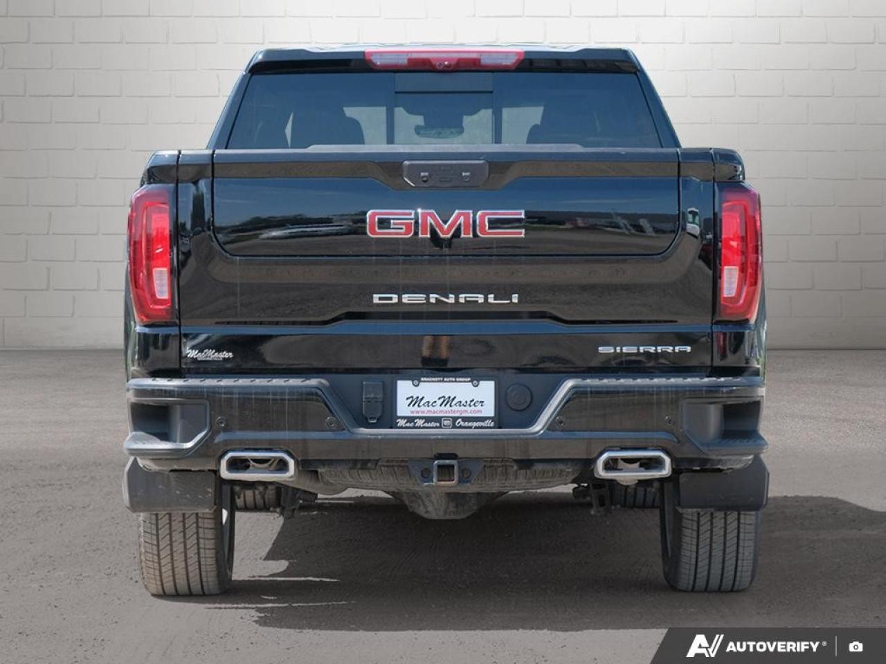2025 GMC Sierra 1500 Crew Cab Standard Box 4-Wheel Drive Denali Photo3