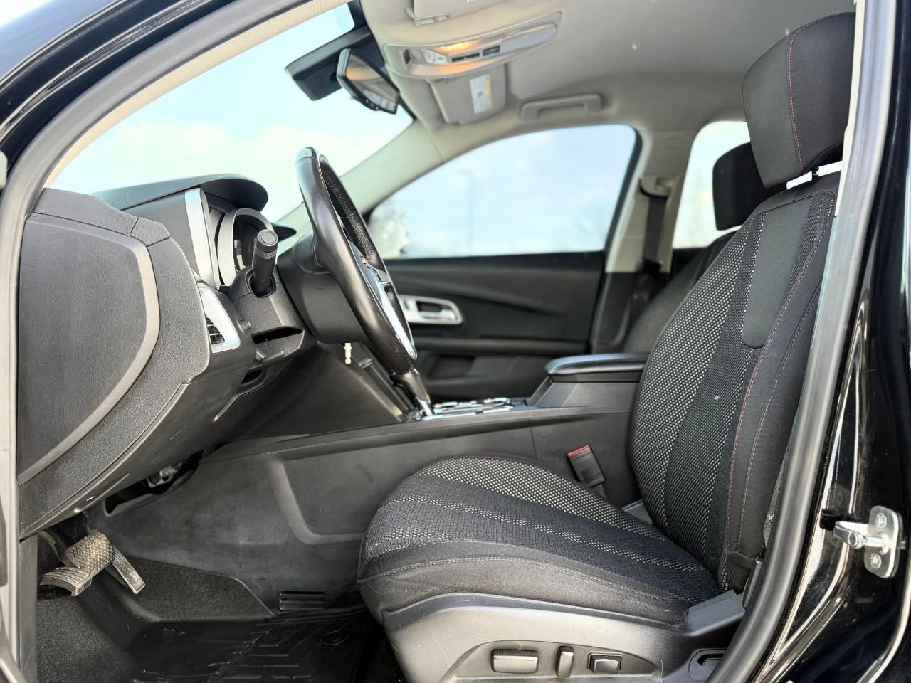 2017 Chevrolet Equinox LT w/1LT Front-Wheel Drive Photo