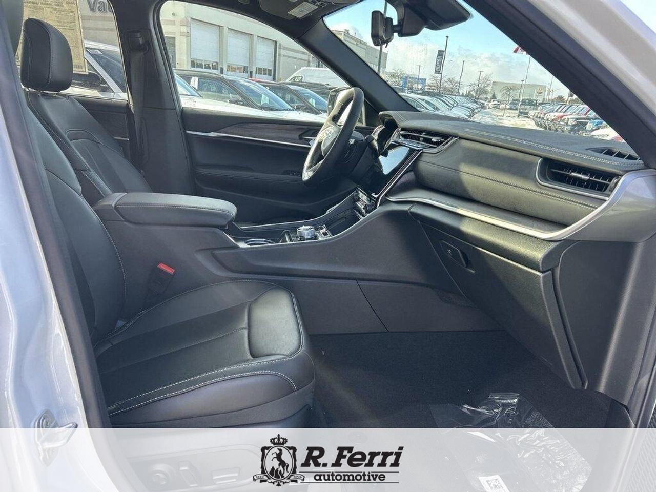 2025 Jeep Grand Cherokee L Limited 4dr 4x4 Photo