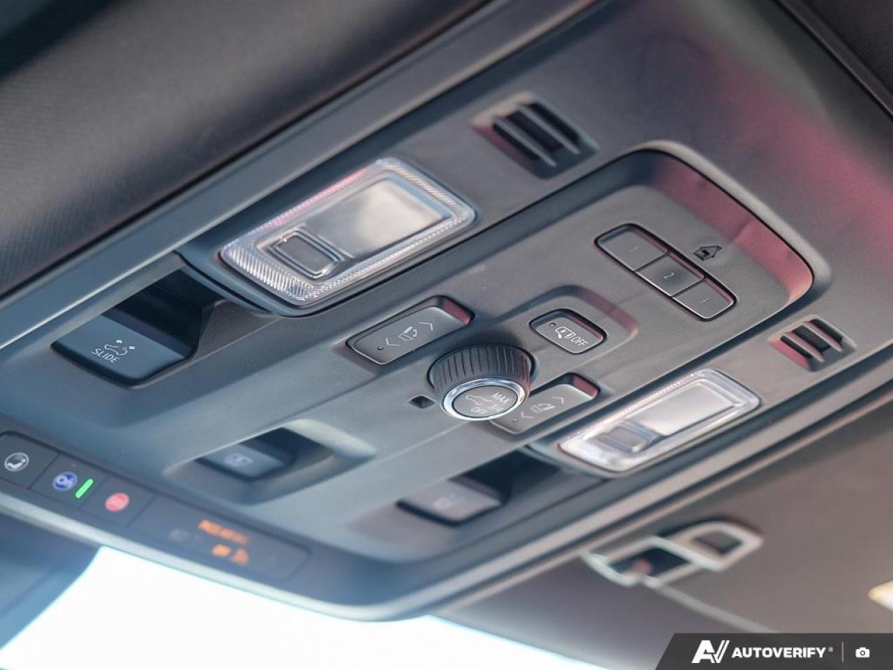 2021 GMC Yukon 4WD 4dr Denali Photo