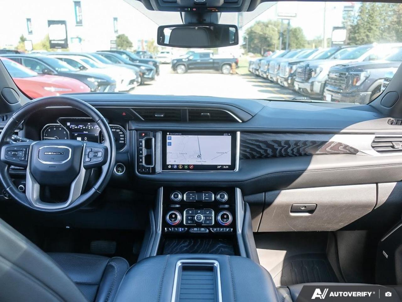 2021 GMC Yukon 4WD 4dr Denali Photo