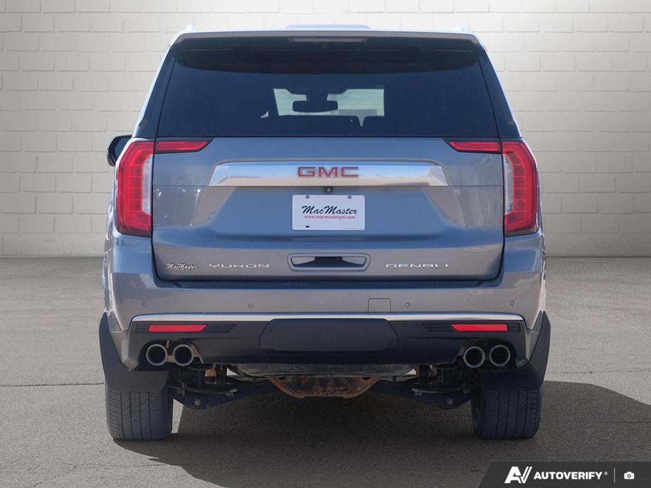 2021 GMC Yukon 4WD 4dr Denali Photo3