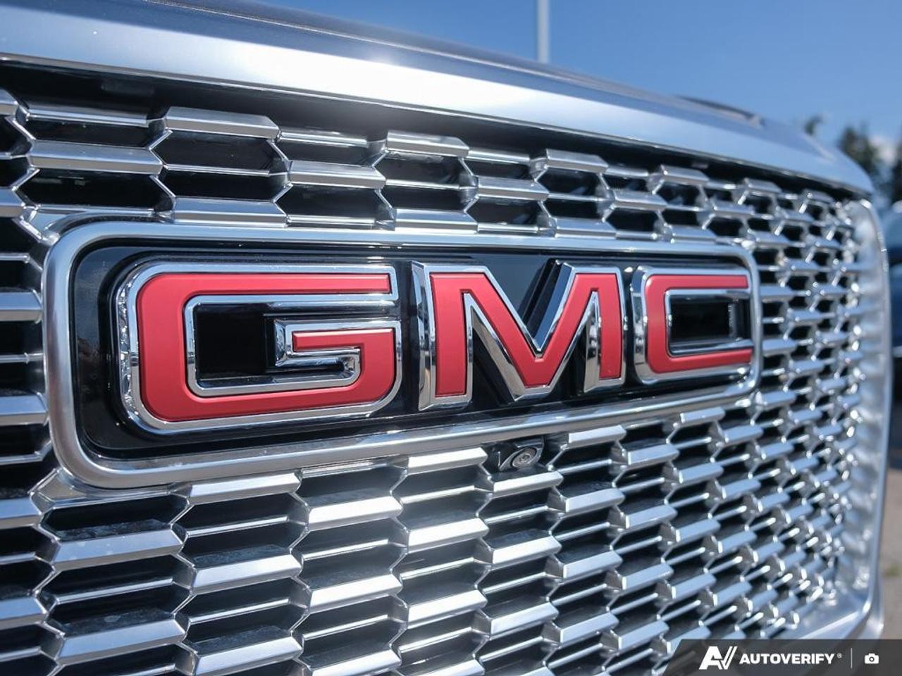 2021 GMC Yukon 4WD 4dr Denali Photo