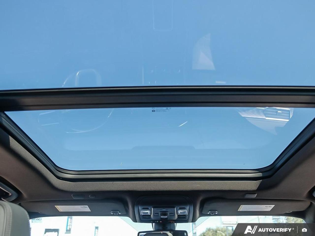 2021 GMC Yukon 4WD 4dr Denali Photo