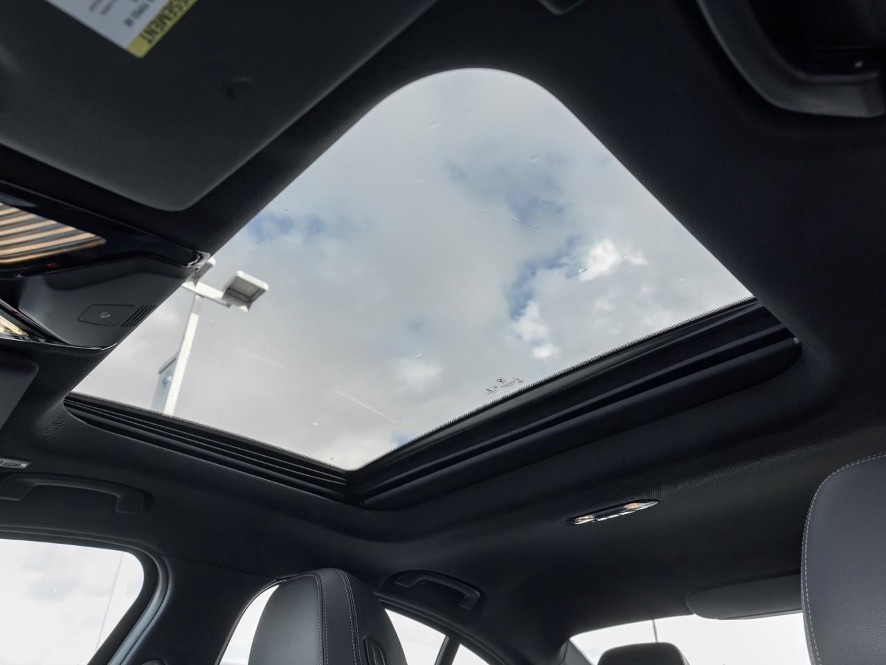 2022 BMW 330 i xDrive 4dr All-Wheel Drive Sedan Photo