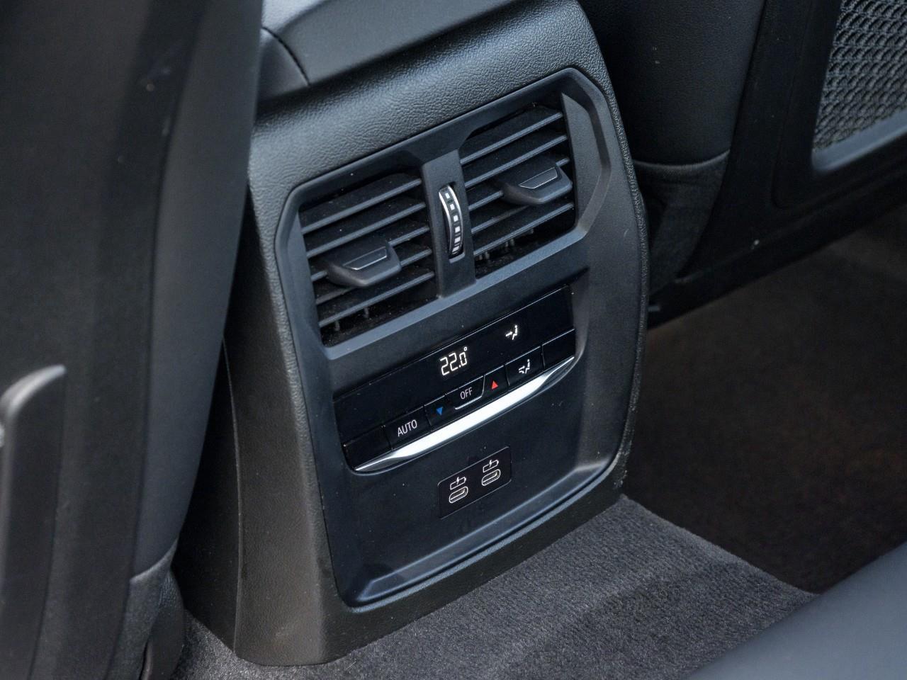 2022 BMW 330 i xDrive 4dr All-Wheel Drive Sedan Photo