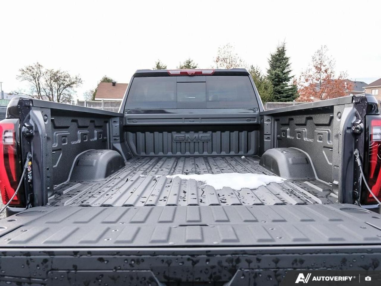 2026 GMC SIERRA 2500HD Crew Cab Standard Box 4-Wheel Drive Denali Photo