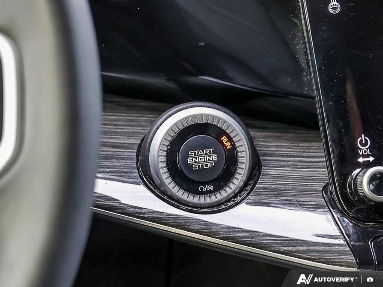 2022 Jeep Wagoneer Series III 4x4 Photo