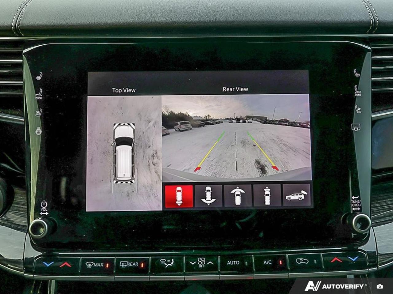 2022 Jeep Wagoneer Series III 4x4 Photo