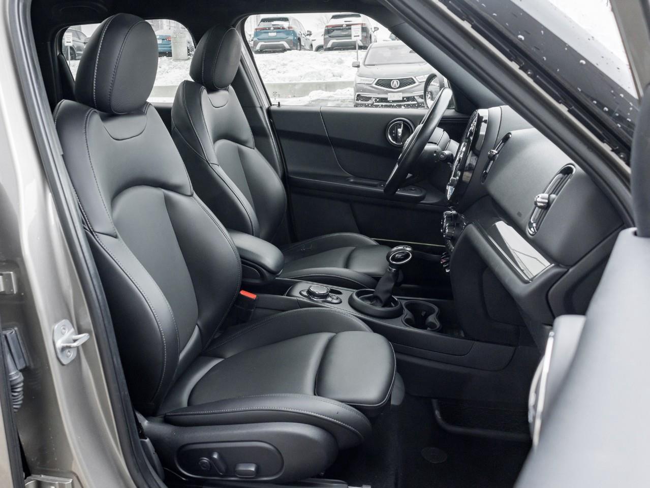 2018 MINI Countryman Cooper 4dr All-Wheel Drive ALL4 Sport Utility Photo