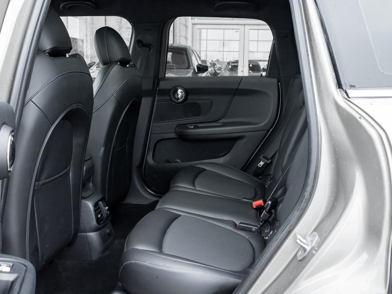 2018 MINI Countryman Cooper 4dr All-Wheel Drive ALL4 Sport Utility Photo