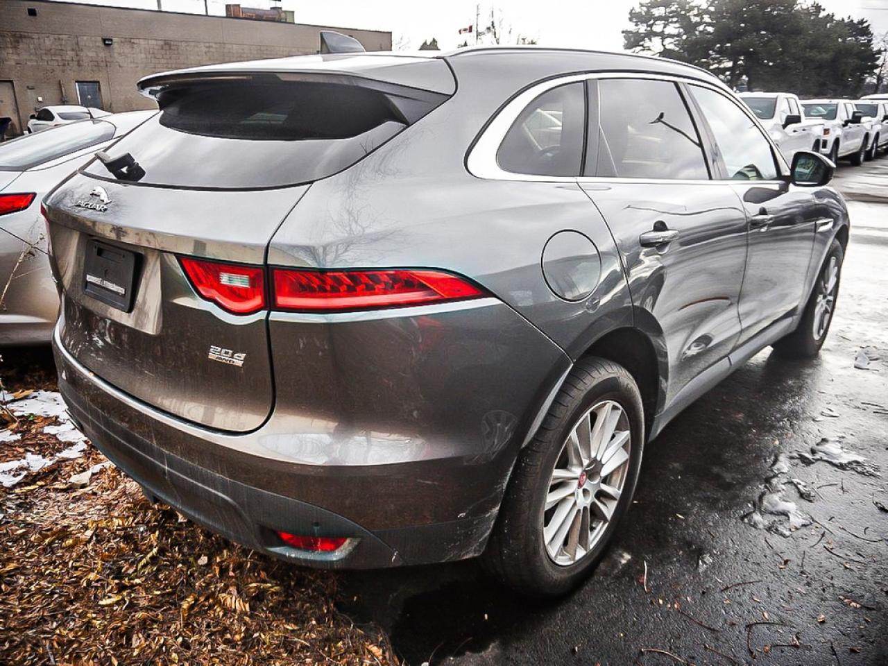 2018 Jaguar F-PACE  Photo