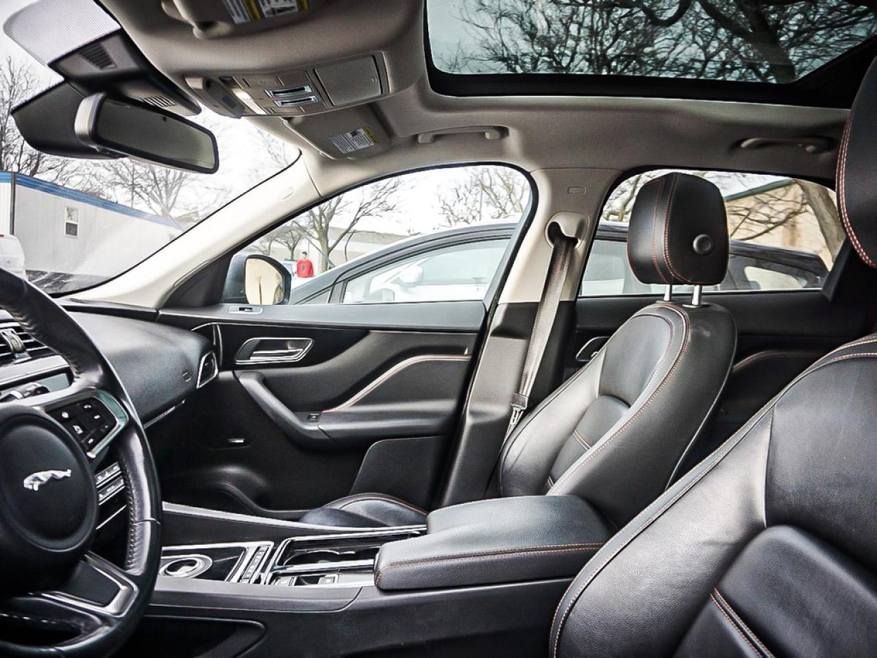 2018 Jaguar F-PACE  Photo