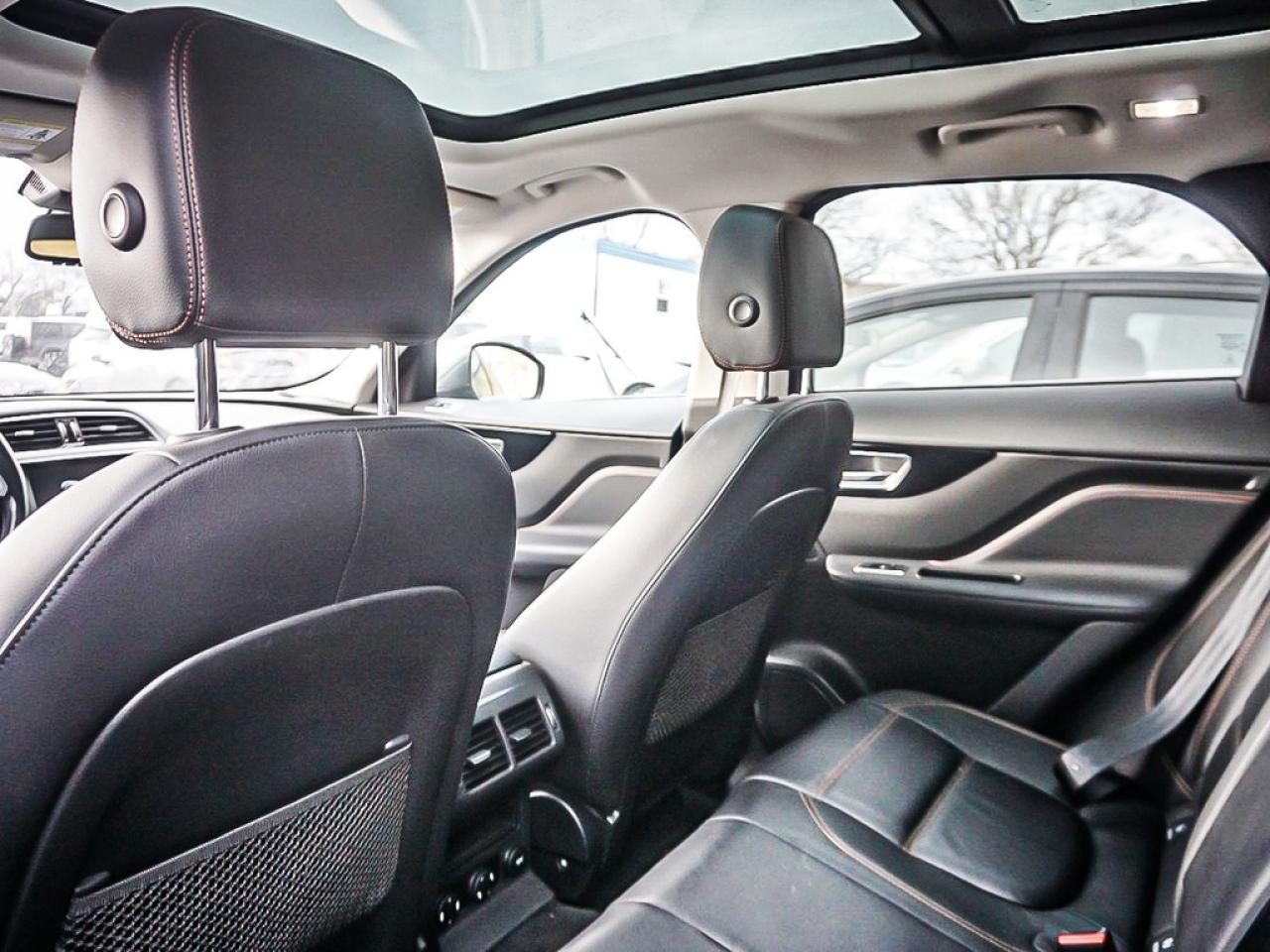 2018 Jaguar F-PACE  Photo