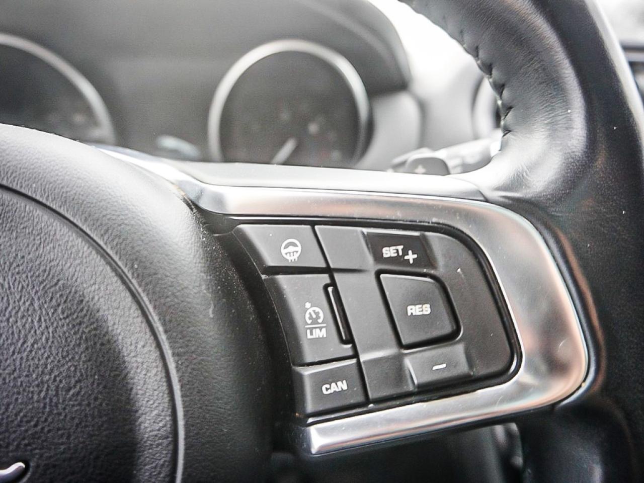 2018 Jaguar F-PACE  Photo