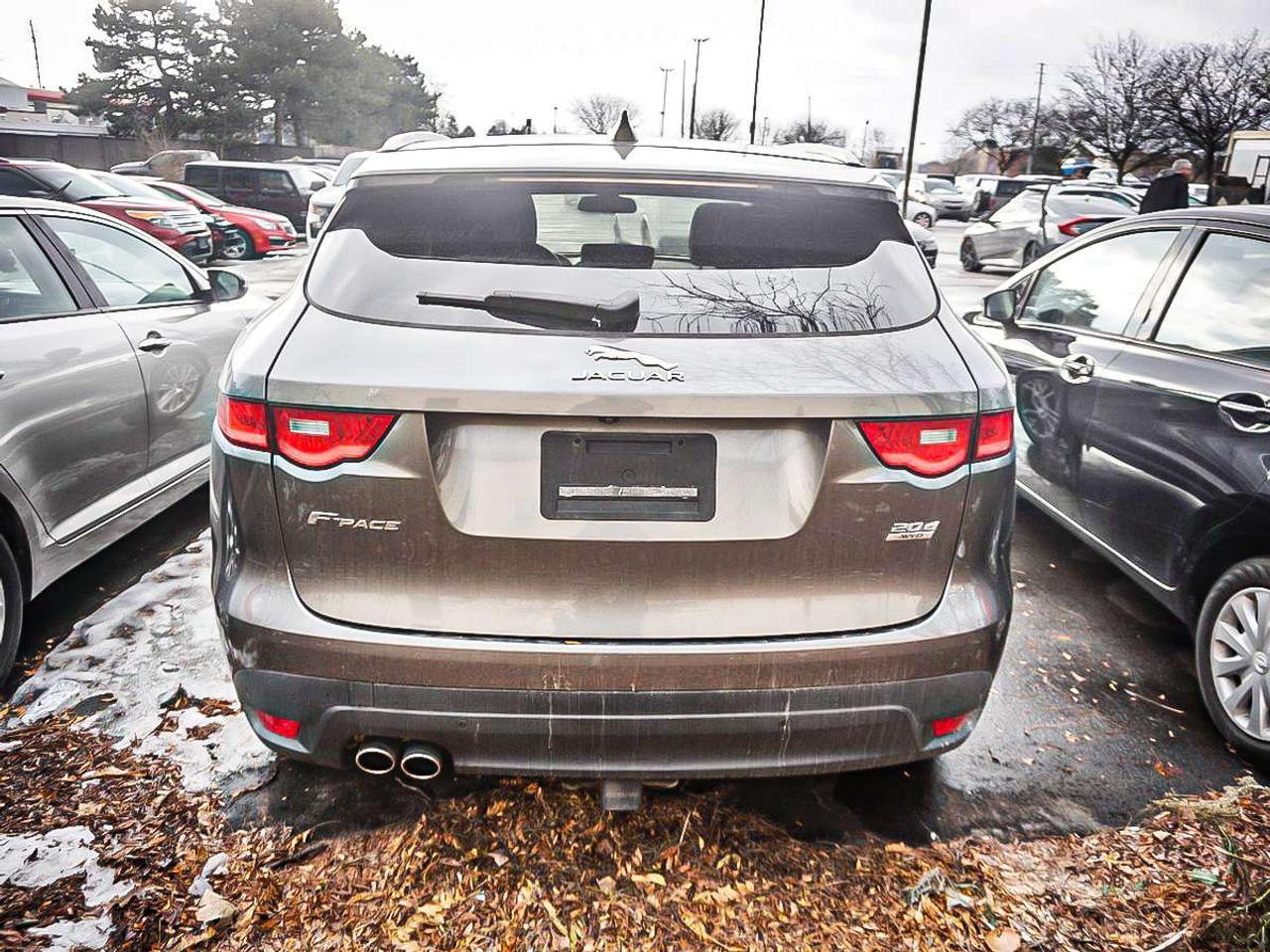2018 Jaguar F-PACE  Photo4