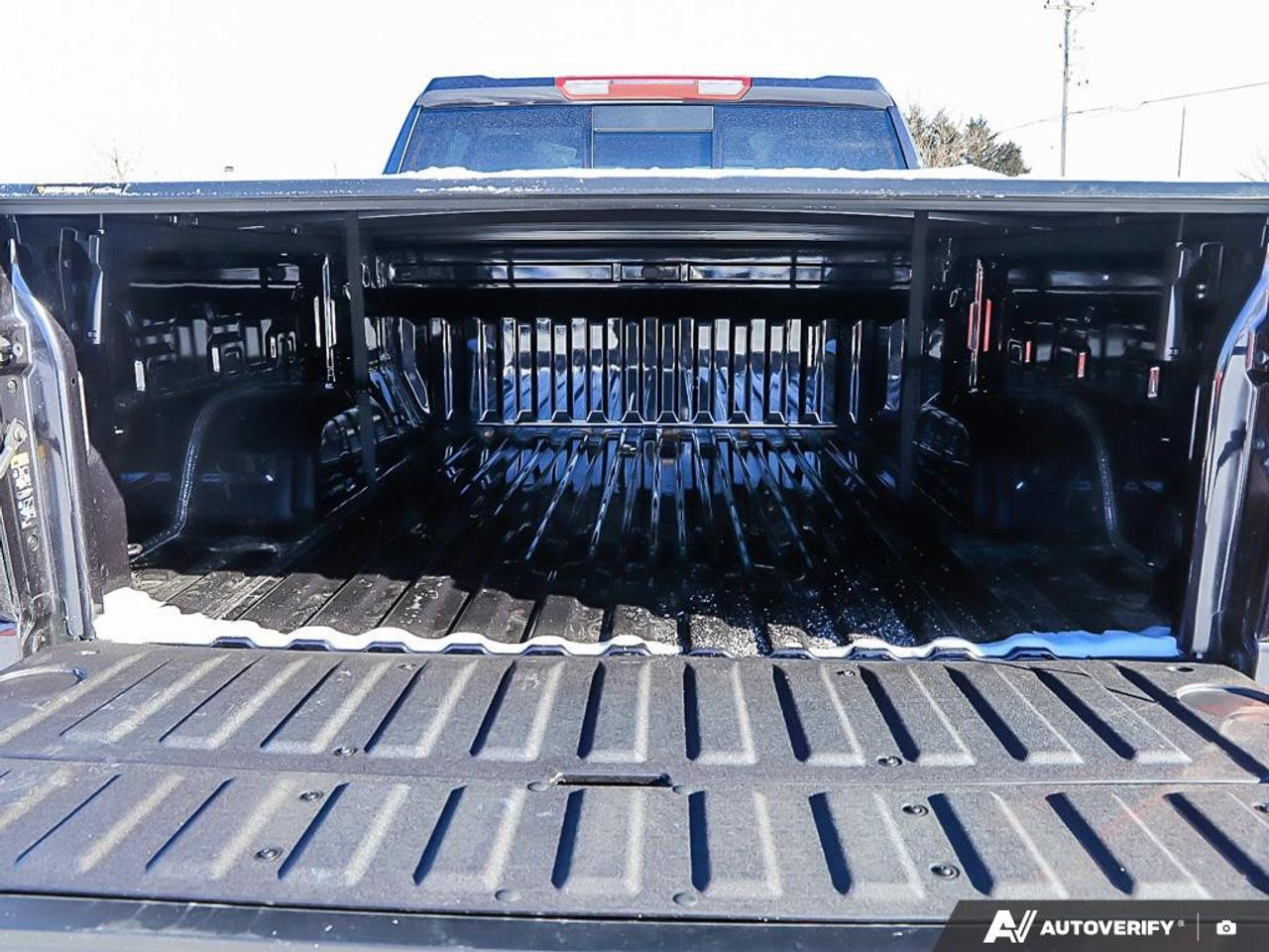 2026 GMC Sierra 1500 Crew Cab Short Box 4-Wheel Drive SLT Photo