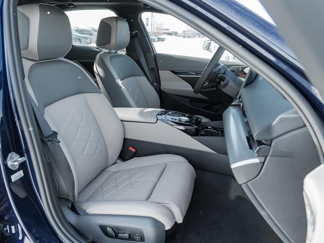 2026 BMW 530 i xDrive 4dr All-Wheel Drive Sedan Photo