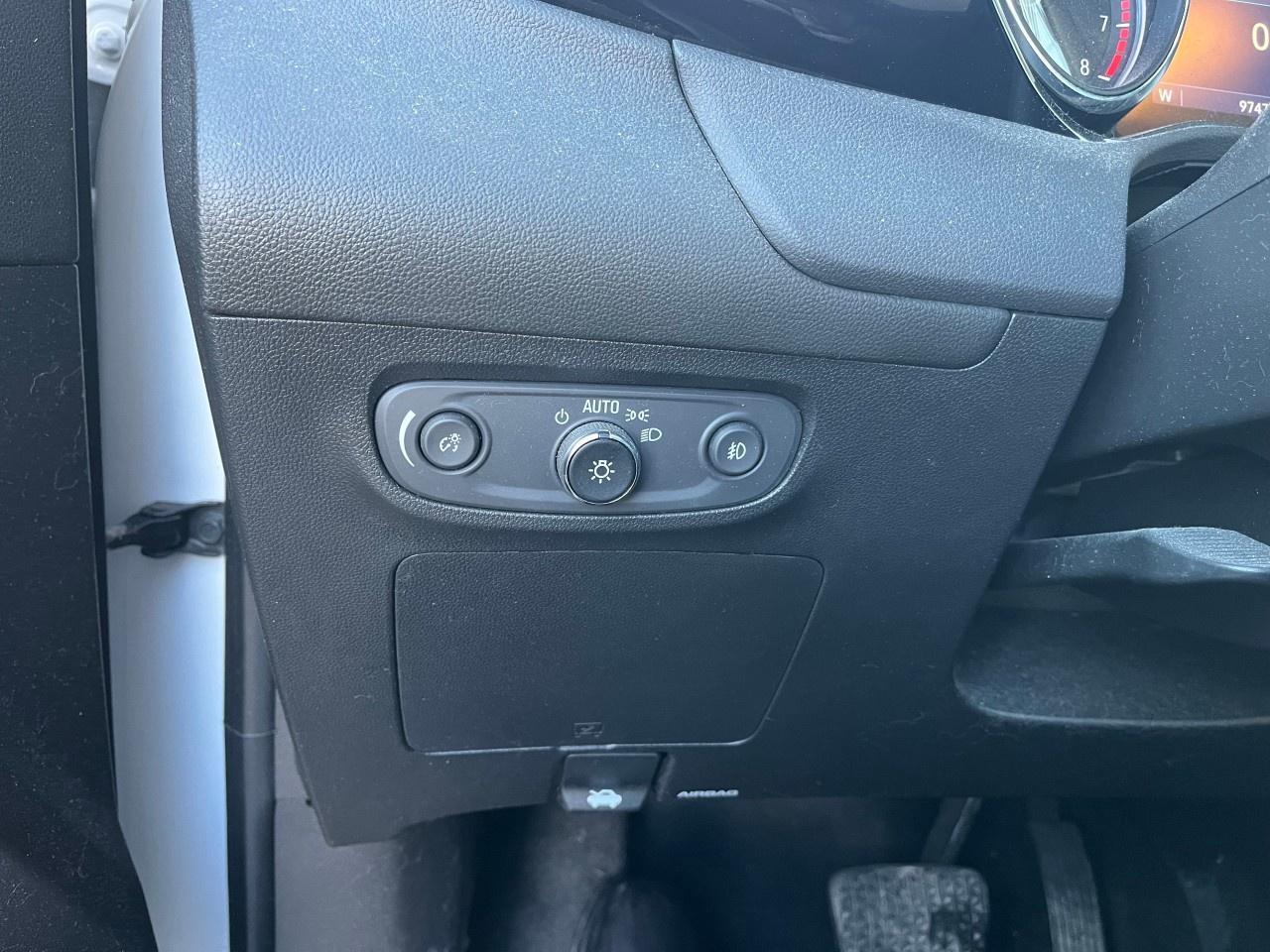 2021 Buick Encore GX Preferred FWD Photo