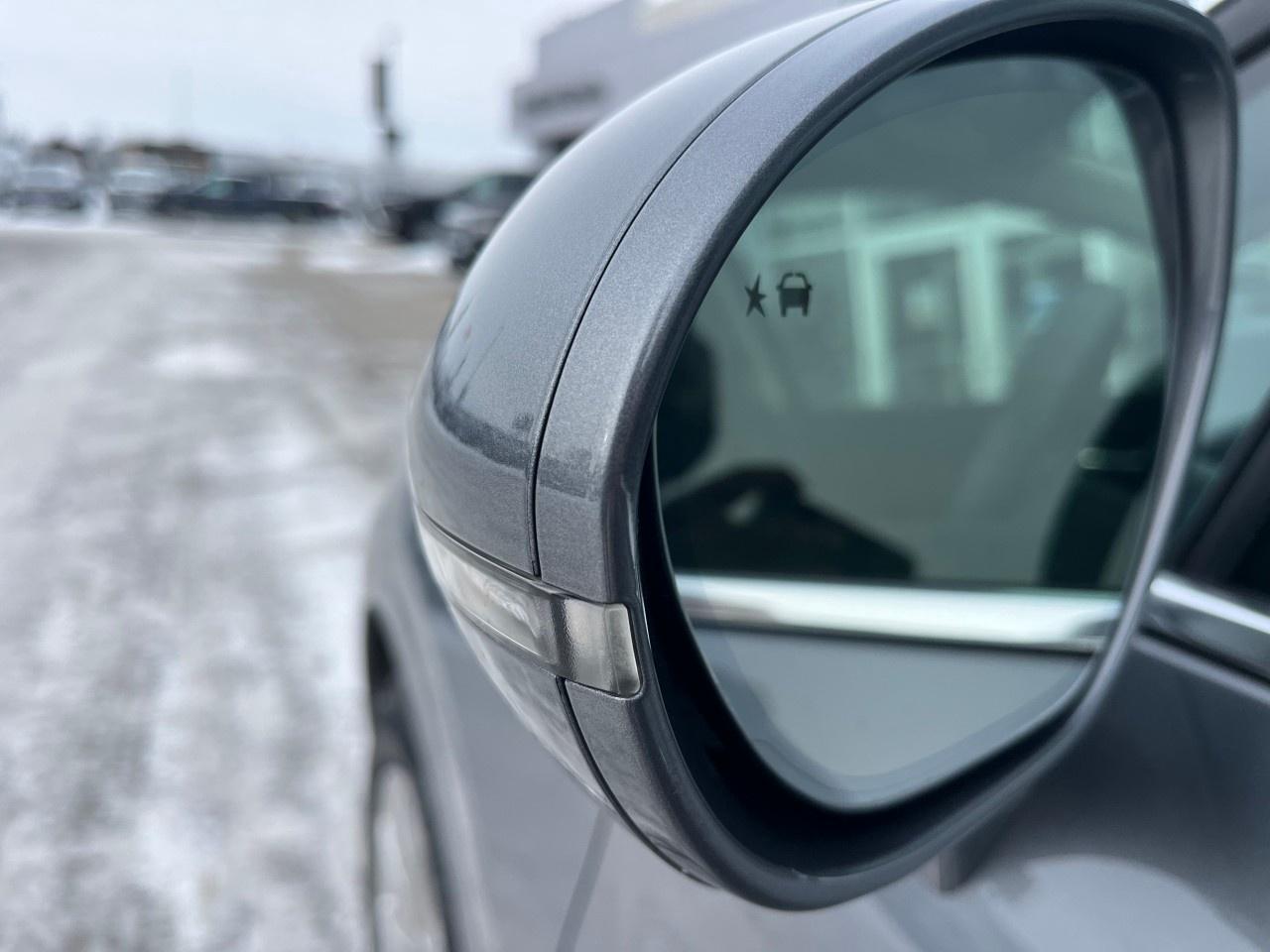 2020 Buick Envision AWD 4dr Essence Photo3