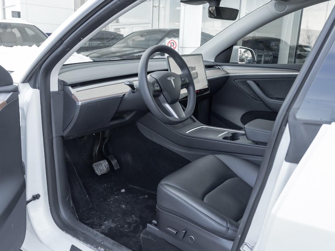 2022 Tesla Model Y Long Range 4dr All-Wheel Drive Sport Utility Photo