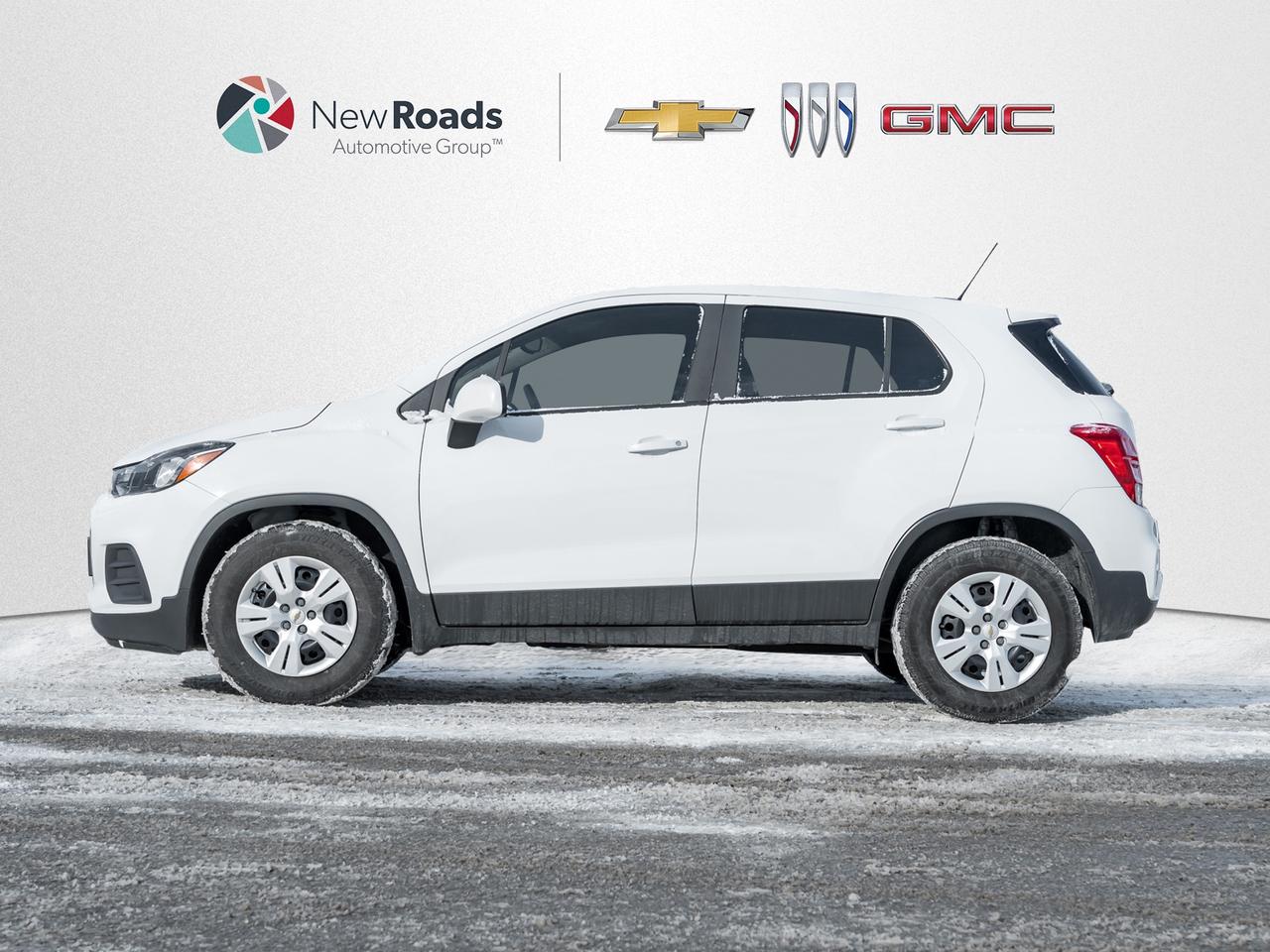 2017 Chevrolet Trax LS Front-Wheel Drive Photo2