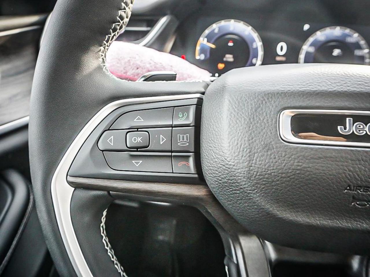 2025 Jeep Grand Cherokee  Photo