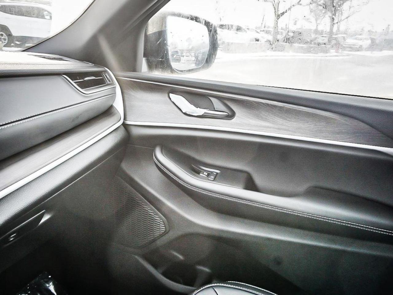 2025 Jeep Grand Cherokee  Photo