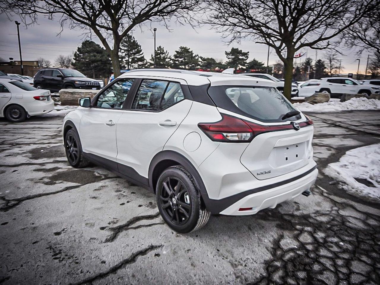 2023 Nissan Kicks  Photo