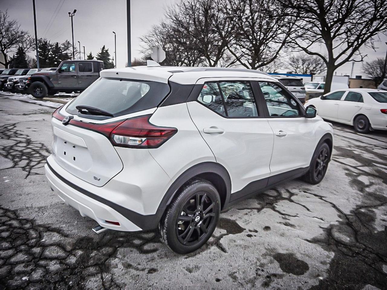 2023 Nissan Kicks  Photo