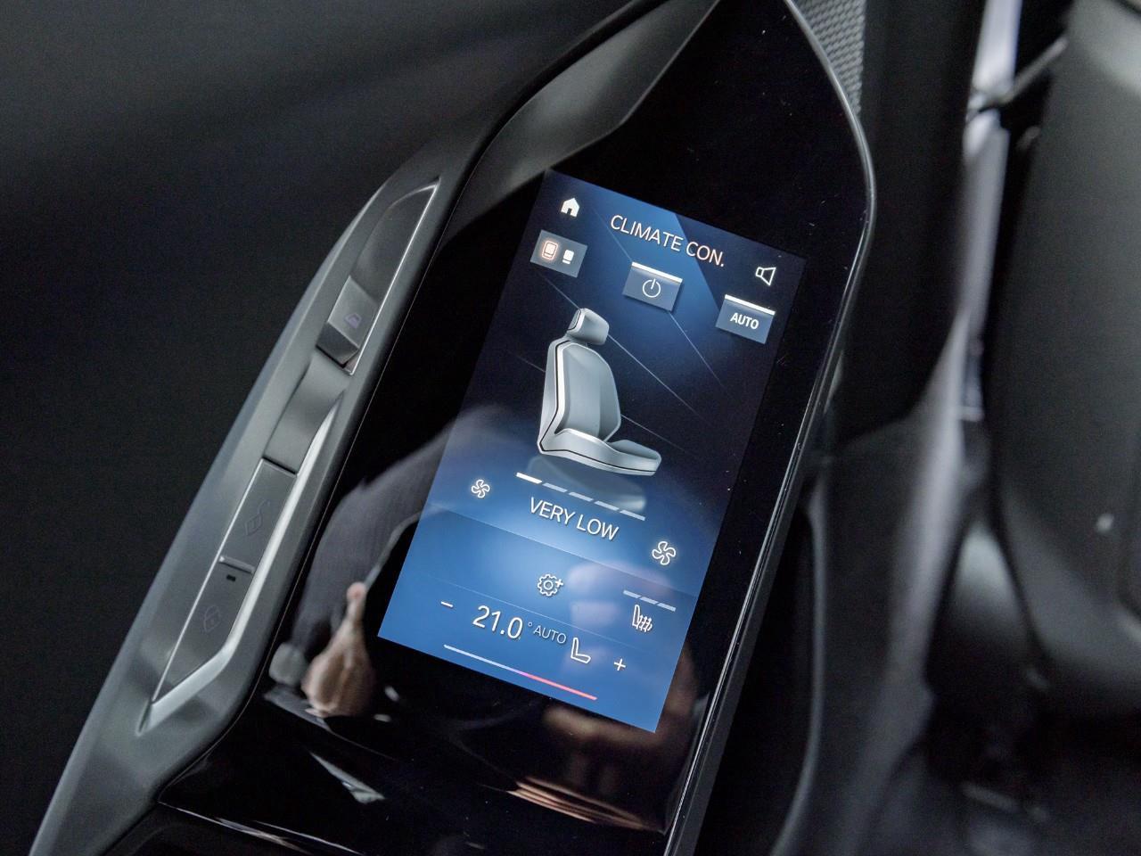 2023 BMW 760 i xDrive 4dr All-Wheel Drive Sedan Photo