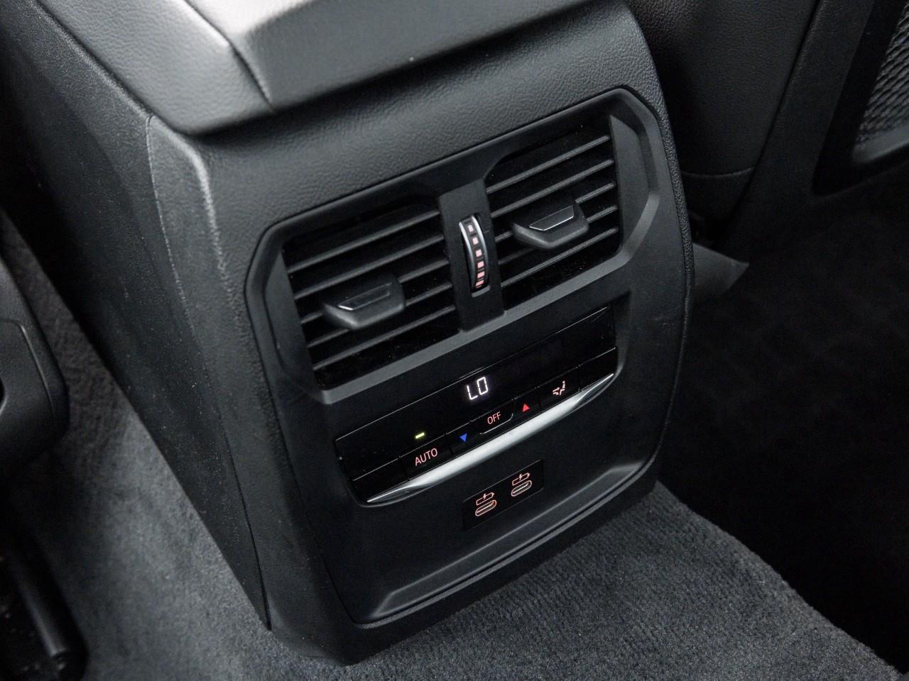 2022 BMW M440 i xDrive 2dr All-Wheel Drive Coupe Photo