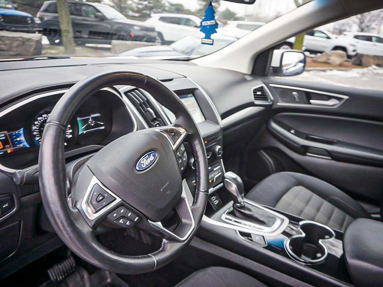 2017 Ford Edge  Photo