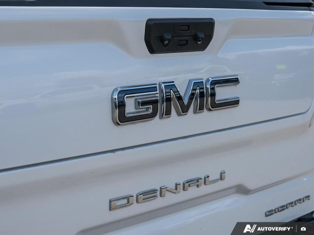 2024 GMC Sierra 1500 Crew Cab Short Box 4-Wheel Drive Denali Ultimate Photo